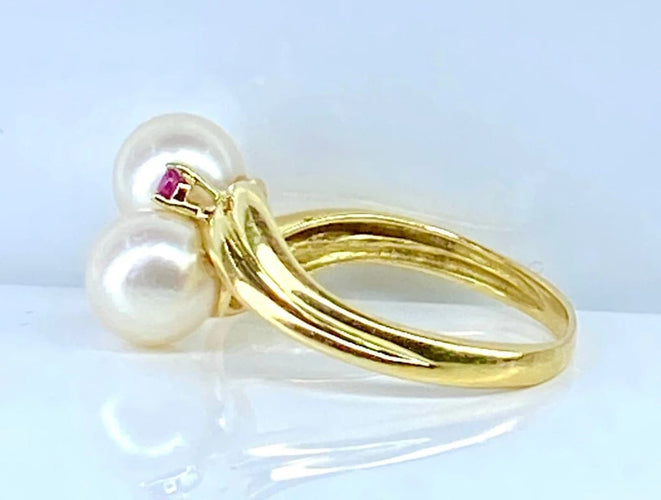Bague 51 Bague toi et moi en or jaune 18 carats, perles Akoya et rubis 58 Facettes AB648