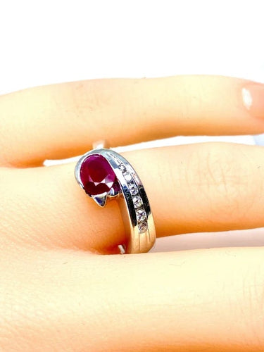 Bague 53 Bague jonc en or blanc 18 carats avec rubis et diamants 58 Facettes AB645