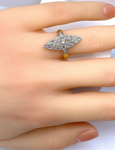 Bague 50 Bague marquise en or jaune 18 carats et diamants, vers 1900 58 Facettes AB653