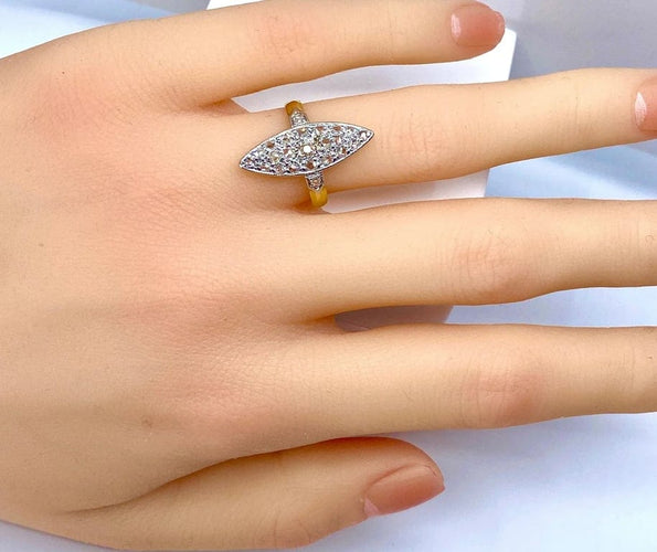 Bague 50 Bague marquise en or jaune 18 carats et diamants, vers 1900 58 Facettes AB653