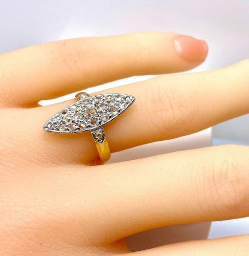 Bague 50 Bague marquise en or jaune 18 carats et diamants, vers 1900 58 Facettes AB653
