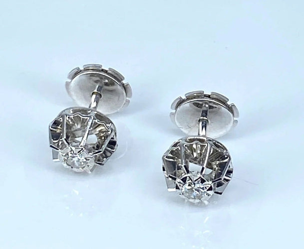Boucles d'oreilles Boucles d’oreilles en or blanc 18 carats et diamants 58 Facettes AB662