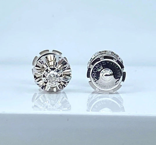 Boucles d'oreilles Boucles d’oreilles en or blanc 18 carats et diamants 58 Facettes AB662