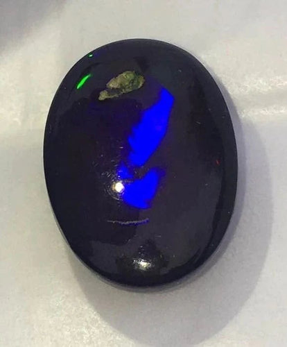 Gemstone Opale noire d’Australie - Cabochon 13,00 carats 58 Facettes 306