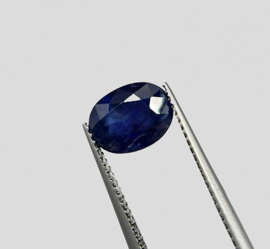 Gemstone Saphir bleu non chauffé 2,04 ct taille ovale 58 Facettes 207