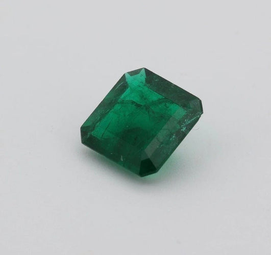 Gemstone Émeraude du Brésil 1,69 ct avec certificat GRS 58 Facettes 179