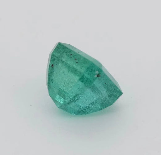 Gemstone Émeraude naturelle non huilée 1,39 ct avec certificat 58 Facettes 183