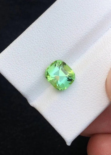 Gemstone Tourmaline verte 2,35 ct taille Asscher 58 Facettes 75