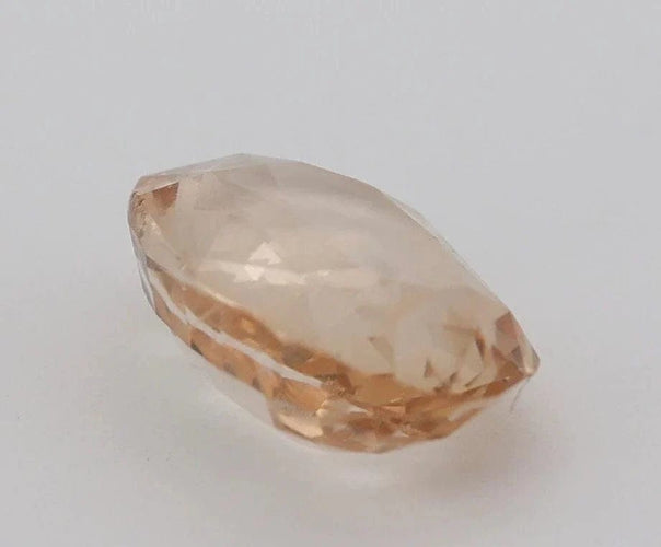 Gemstone Saphir orange ovale non chauffé non traité 2,70 ct avec certificat CGL 58 Facettes 452