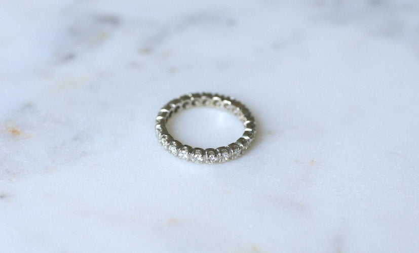 Bague 51.5 Alliance - Bague tour complet en or blanc et diamants 58 Facettes