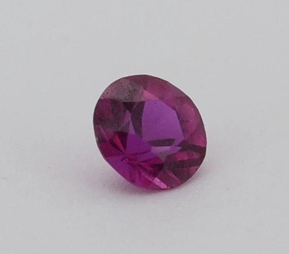 Gemstone Rubis naturel 0,35 ct non chauffé non traité, sang de pigeon (Birmanie) 58 Facettes 439