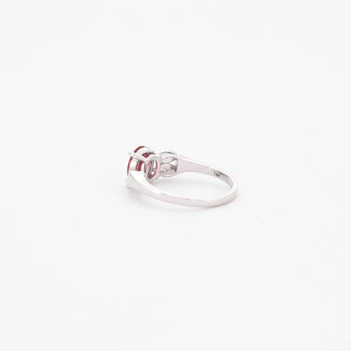 Bague 53 Bague en or blanc 14 carats avec saphir rose et diamants 58 Facettes