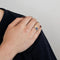 Bague 54 Bague en or blanc 18 ct avec saphir bleu et diamants 58 Facettes