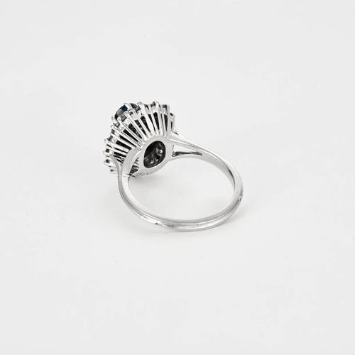 Bague 55 Bague marguerite en platine 850e avec saphir 1,30 ct et diamants 58 Facettes