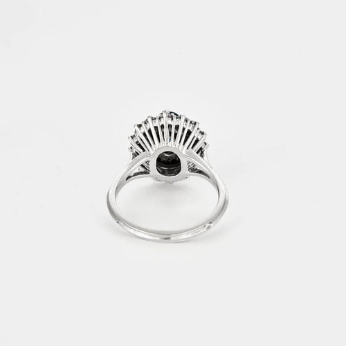 Bague 55 Bague marguerite en platine 850e avec saphir 1,30 ct et diamants 58 Facettes