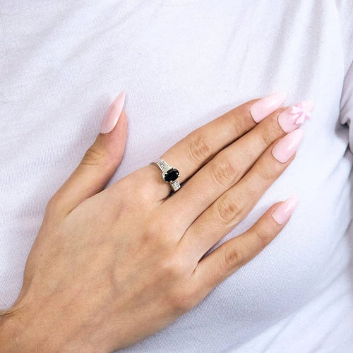 Bague 51 Bague saphir et diamants en or blanc 18 carats 58 Facettes