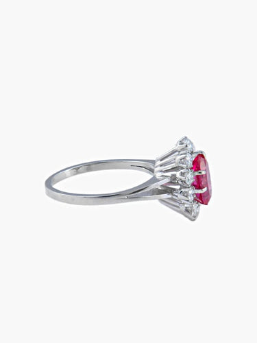 Bague 55 Bague marquise en or blanc 750 au rubis synthétique et diamants 58 Facettes