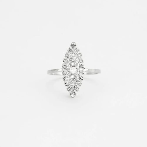 Bague 56 Bague marquise en or blanc 18 carats et diamants 58 Facettes