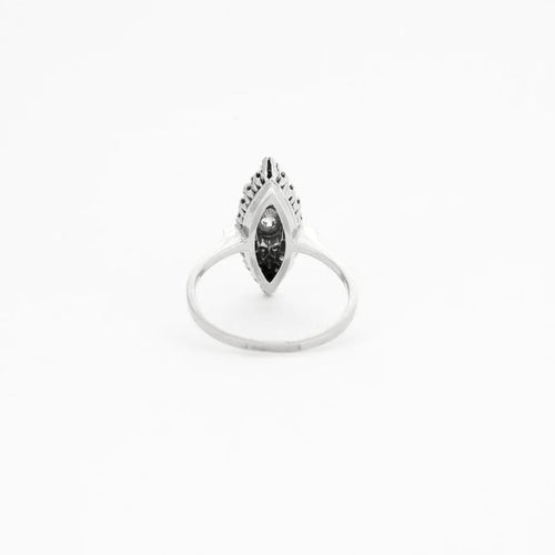 Bague 56 Bague marquise en or blanc 18 carats et diamants 58 Facettes