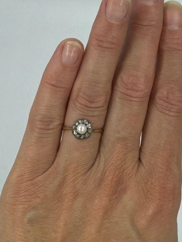 Bague 55 Bague en or jaune 750 avec perle et diamants 58 Facettes