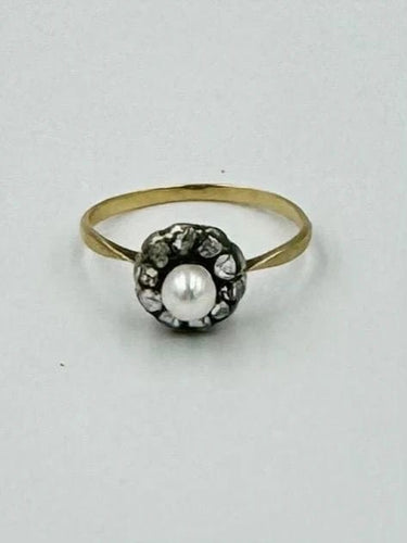 Bague 55 Bague en or jaune 750 avec perle et diamants 58 Facettes
