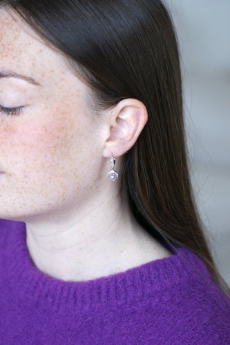 Boucles d'oreilles Boucles d'oreilles pendantes Art déco en or blanc et platine, diamants 58 Facettes