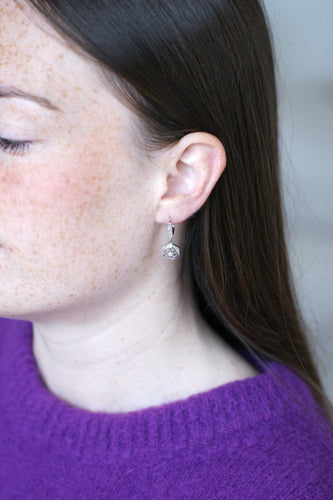 Boucles d'oreilles Boucles d'oreilles pendantes Art déco en or blanc et platine, diamants 58 Facettes