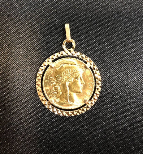 Pendentif Pendentif ancien Marianne 20 Francs en or jaune 18k 58 Facettes