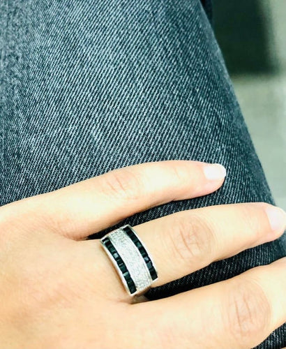 Bague 56 Bague en or blanc 18K avec saphirs et diamants 58 Facettes