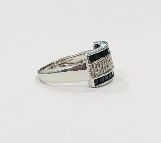 Bague 56 Bague en or blanc 18K avec saphirs et diamants 58 Facettes