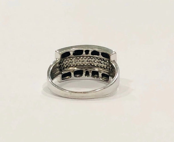 Bague 56 Bague en or blanc 18K avec saphirs et diamants 58 Facettes