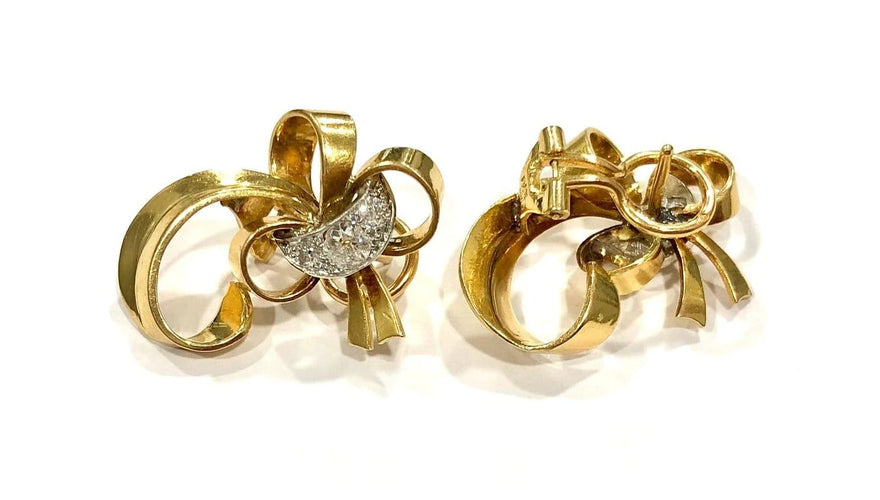 Boucles d'oreilles Boucles d’oreilles vintage nœuds en or jaune 18 k, platine et diamants 58 Facettes