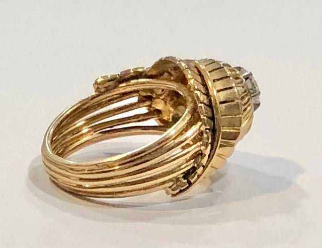 Bague 53 Bague tourbillon ancienne en or jaune 18K et diamant 58 Facettes