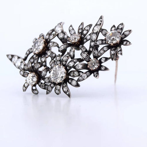 Broche Broche ancienne - Époque victorienne en or jaune 18 ct, argent et diamants 58 Facettes