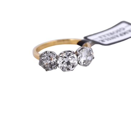 Bague 56 Bague ancienne sertie de diamants en platine et or jaune 18 carats 58 Facettes