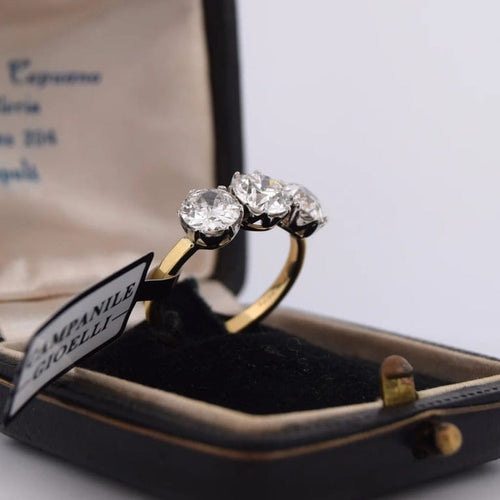 Bague 56 Bague ancienne sertie de diamants en platine et or jaune 18 carats 58 Facettes