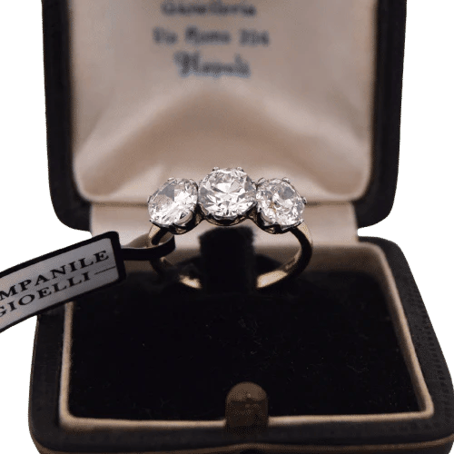 Bague 56 Bague ancienne sertie de diamants en platine et or jaune 18 carats 58 Facettes