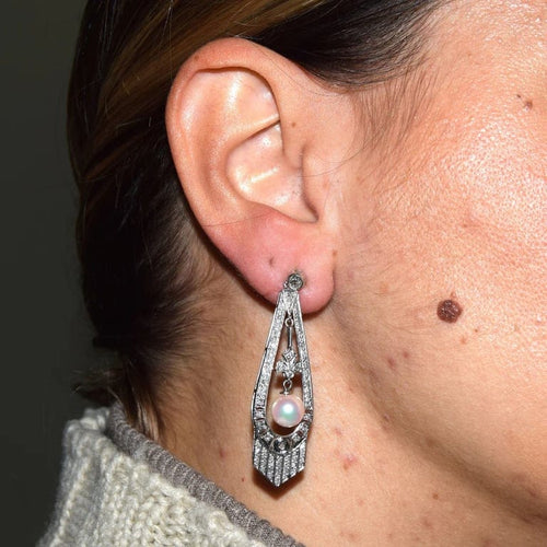 Boucles d'oreilles Boucles d’oreilles Art déco en or blanc 18 carats, perles Akoya et diamants 58 Facettes OR106