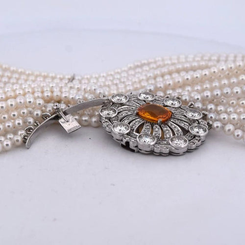 Collier Collier de perles avec médaillon en or blanc 18 carats, saphir et diamants 58 Facettes CL110