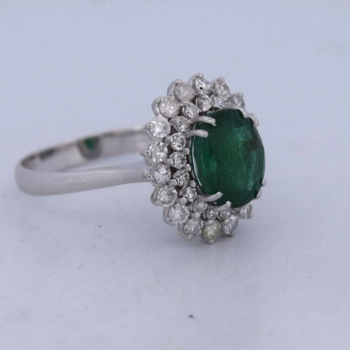 Bague 56 Bague en or blanc 18 carats avec émeraude 2,40 ct et diamants 58 Facettes AN541