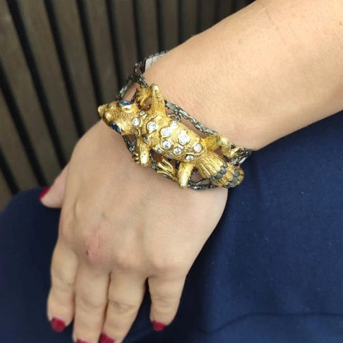 Bracelet Bracelet rigide motif gecko en or 18 carats, diamants et saphirs 58 Facettes BR113