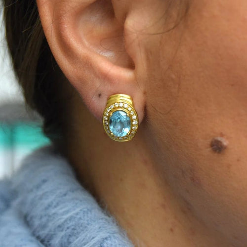 Boucles d'oreilles Damiani - Boucles d'oreilles en or jaune 18 carats topazes bleues et diamants 58 Facettes OR203