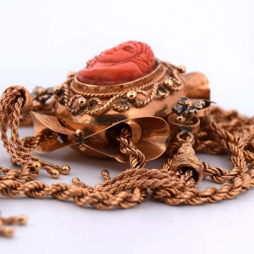 Collier Collier ancien - Camée en corail en or 14 carats et diamants 58 Facettes CL115