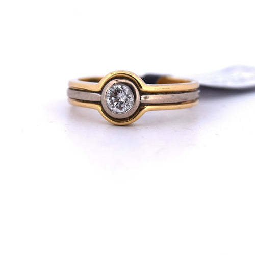 Bague 49 Bague ancienne en or jaune et blanc 18 carats et diamant 58 Facettes
