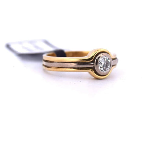 Bague 49 Bague ancienne en or jaune et blanc 18 carats et diamant 58 Facettes