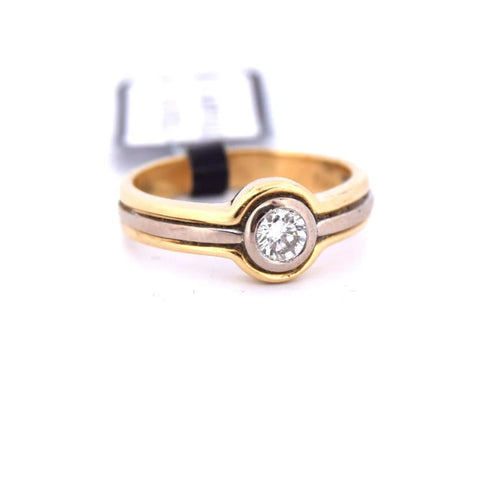Bague 49 Bague ancienne en or jaune et blanc 18 carats et diamant 58 Facettes