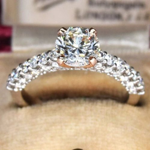 Bague 55 Bague en or blanc 18 ct avec diamants taille brillant 58 Facettes
