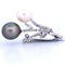 Pendentif Pendentif en or blanc 18 carats avec perles Akoya et diamants 58 Facettes