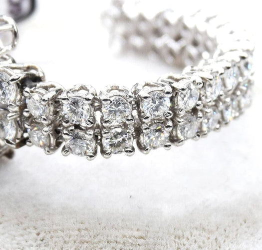 Bracelet Bracelet en or blanc 18 carats avec saphirs et diamants 58 Facettes
