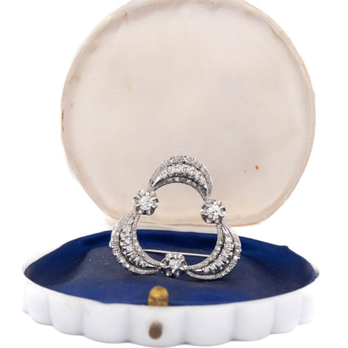 Broche Broche ancienne en or blanc 18 kt et diamants 58 Facettes SP11 '(05719)